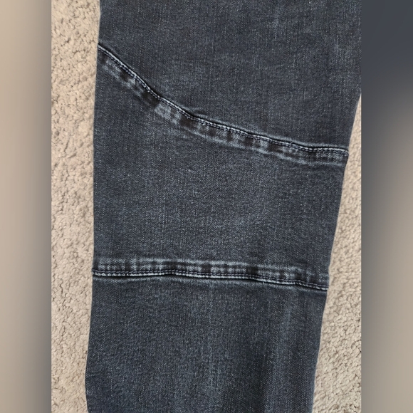 True Religion Relax Skinny Jeans - Size 33 - Picture 6 of 16